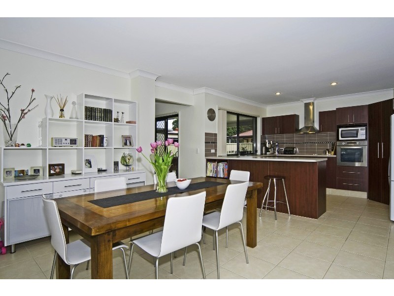 46 Annerley Avenue, Runaway Bay QLD 4216