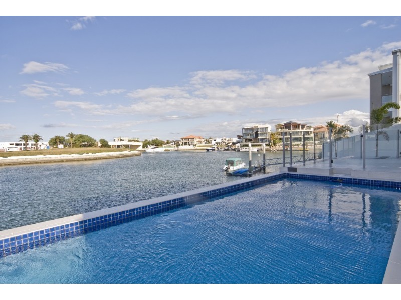 Paradise Point QLD 4216