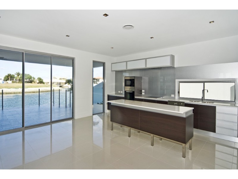 Paradise Point QLD 4216