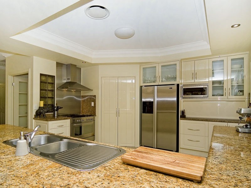 Hope Island QLD 4212