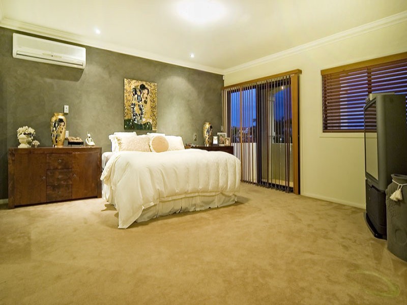 Hope Island QLD 4212