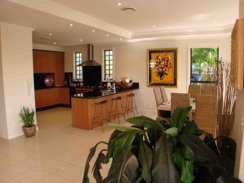 Paradise Point QLD 4216