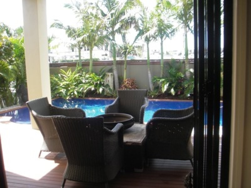 Paradise Point QLD 4216