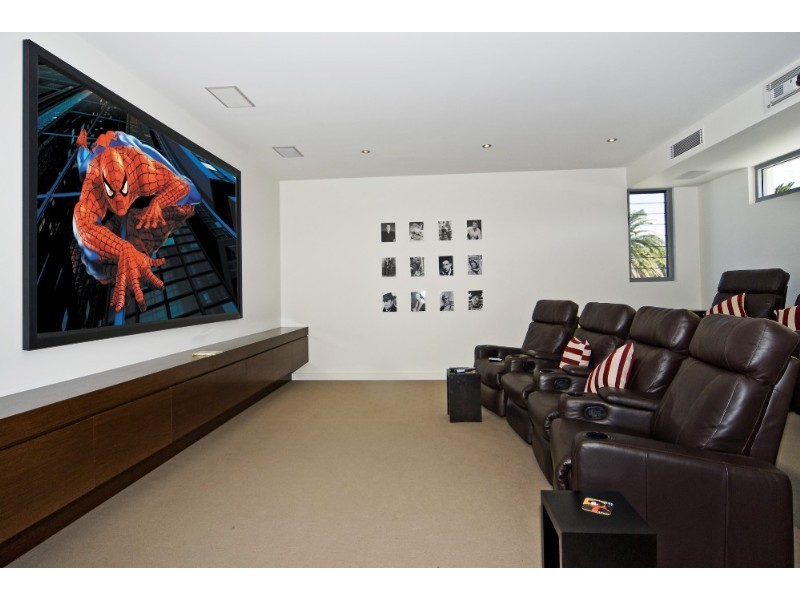 13 Parklane Terrace, Paradise Point QLD 4216