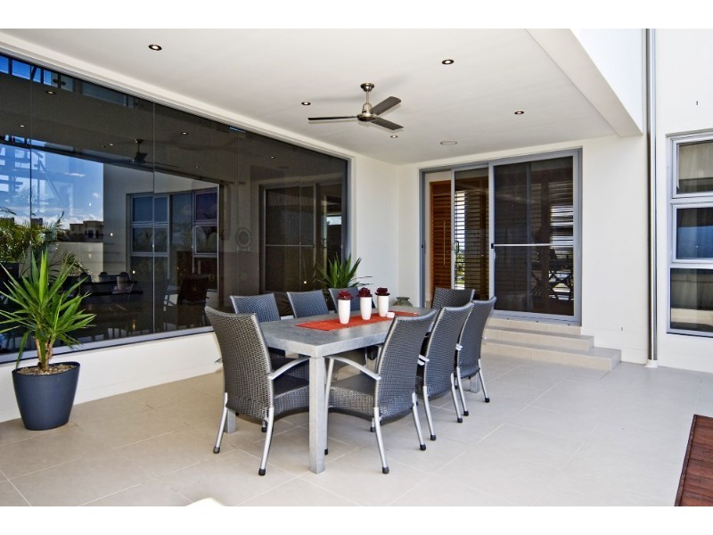 13 Parklane Terrace, Paradise Point QLD 4216