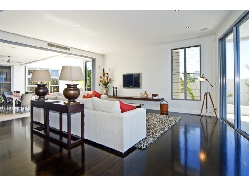 13 Parklane Terrace, Paradise Point QLD 4216