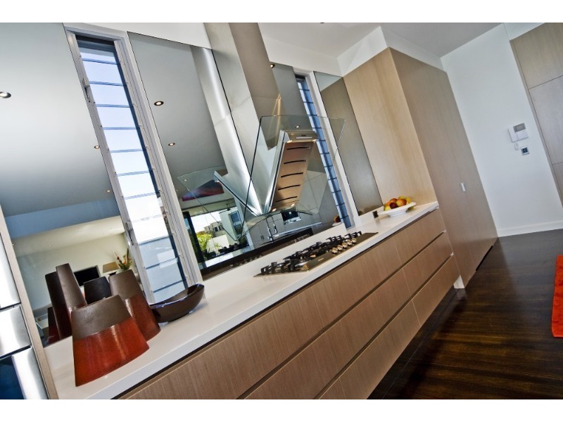 13 Parklane Terrace, Paradise Point QLD 4216