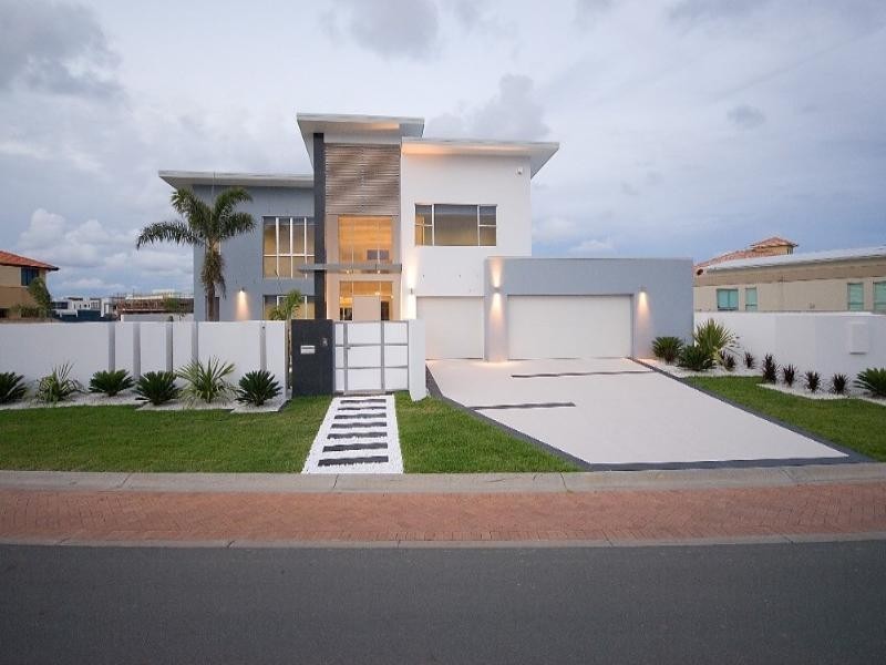 Paradise Point QLD 4216