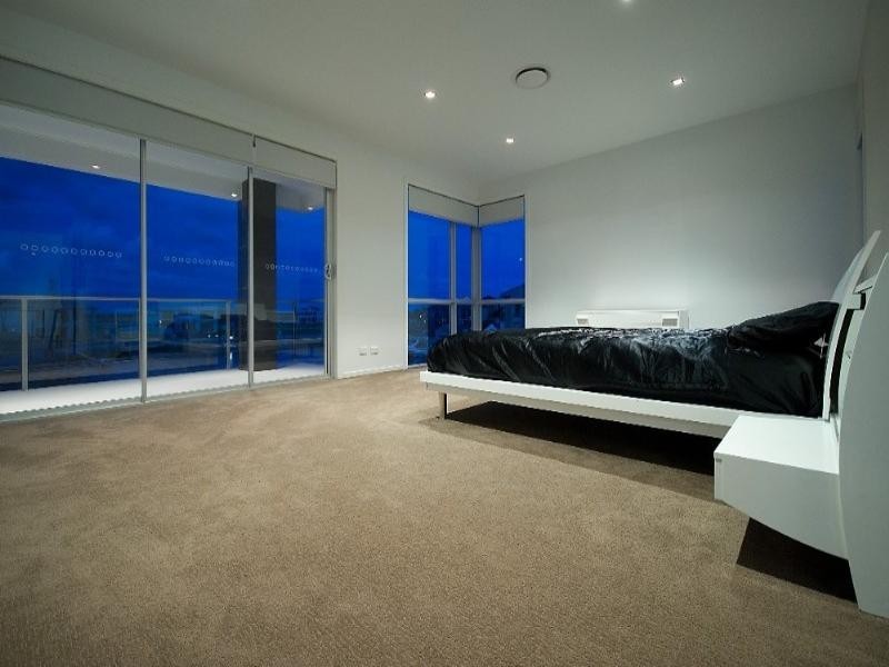 Paradise Point QLD 4216