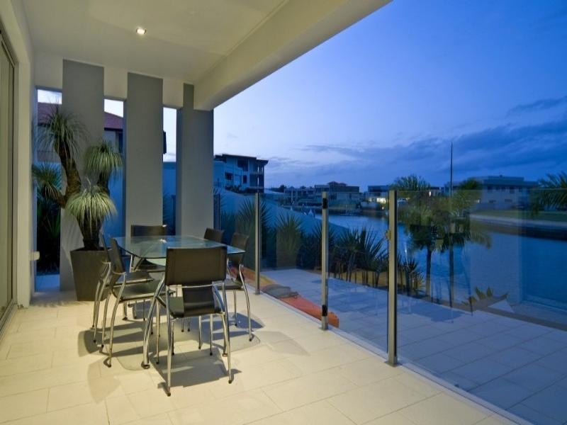 Paradise Point QLD 4216