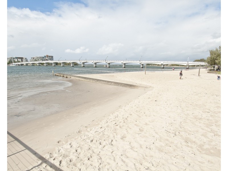 44-50 Falkinder Avenue, Paradise Point QLD 4216