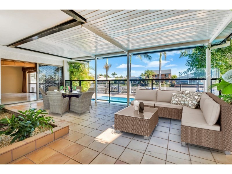 92 Oxley Drive, Paradise Point QLD 4216