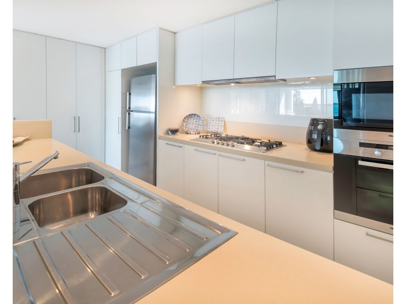 4305/323 Bayview Street, Hollywell QLD 4216