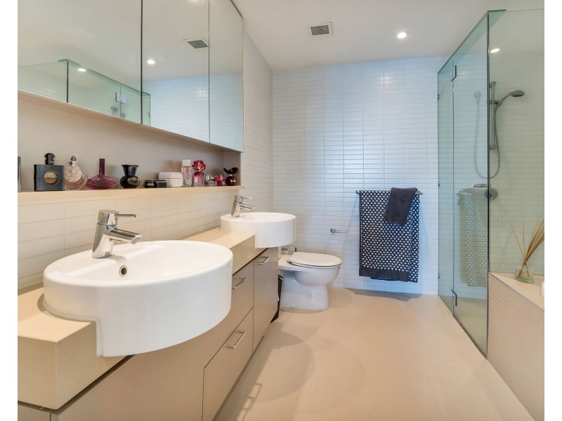 4305/323 Bayview Street, Hollywell QLD 4216