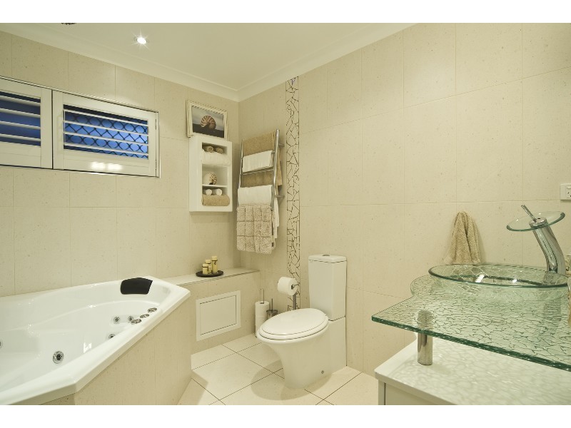 7 Simbai Street, Runaway Bay QLD 4216