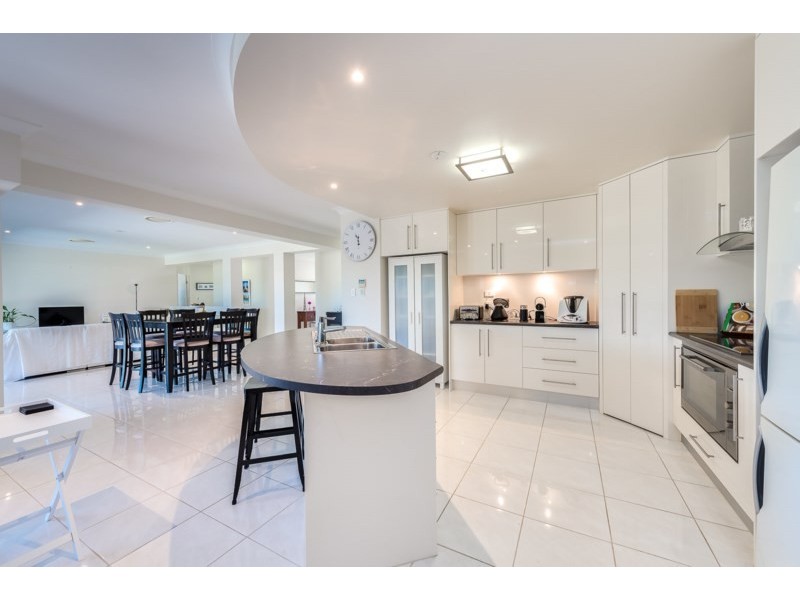 88 Salvado Drive, Pacific Pines QLD 4211