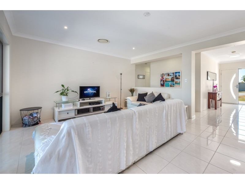 88 Salvado Drive, Pacific Pines QLD 4211