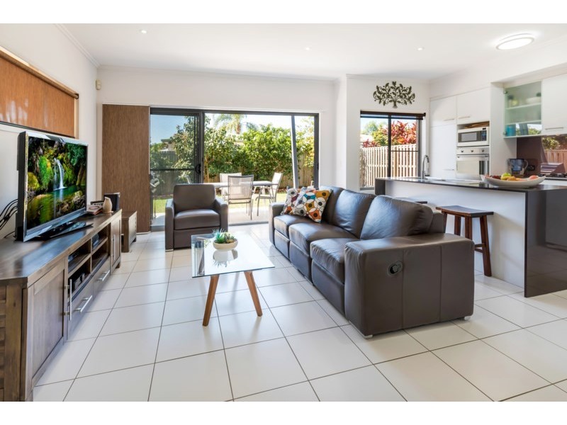 5/1 Manacor Place, Coombabah QLD 4216