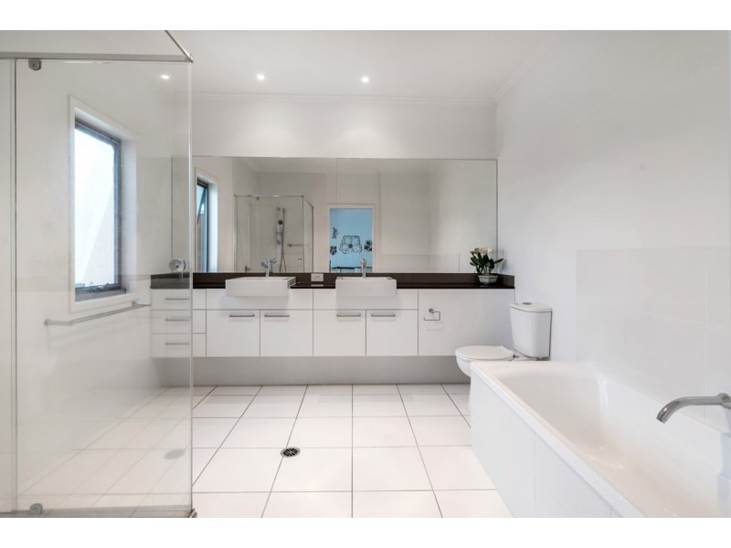 5/1 Manacor Place, Coombabah QLD 4216