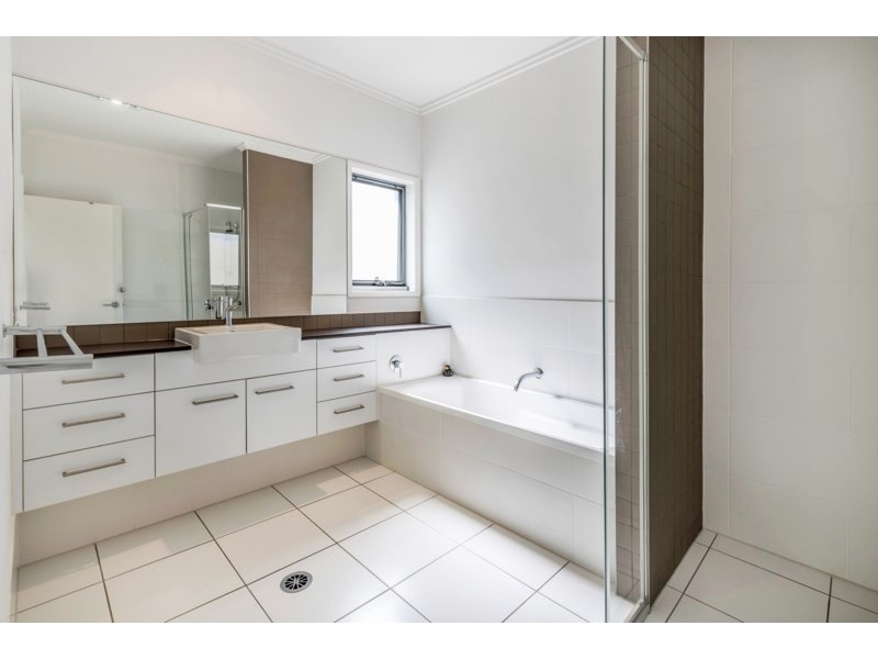 5/1 Manacor Place, Coombabah QLD 4216