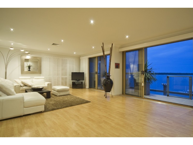 61 The Peninsula, Paradise Point QLD 4216