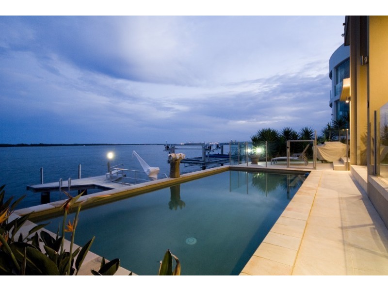 61 The Peninsula, Paradise Point QLD 4216