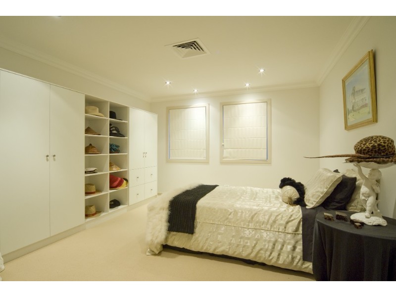 61 The Peninsula, Paradise Point QLD 4216