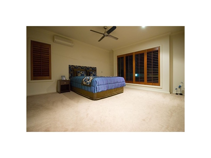 Paradise Point QLD 4216