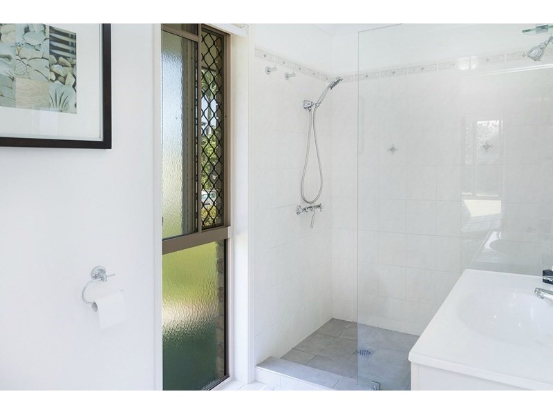 4 Greenwood Court, Helensvale QLD 4212