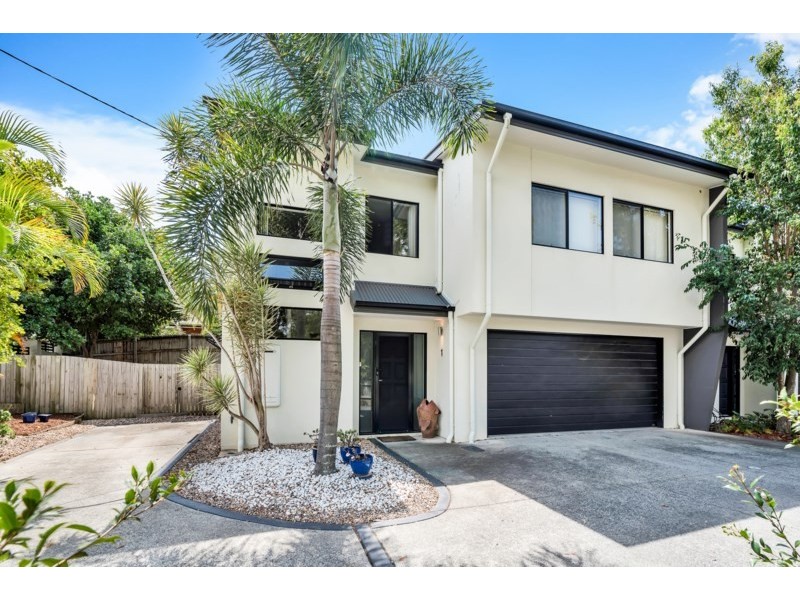 1/70 Government Road, Labrador QLD 4215