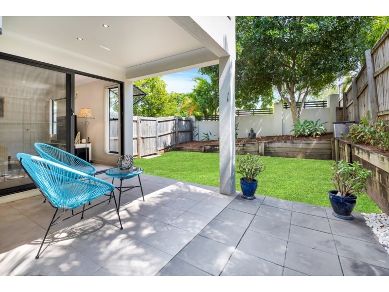 1/70 Government Road, Labrador QLD 4215