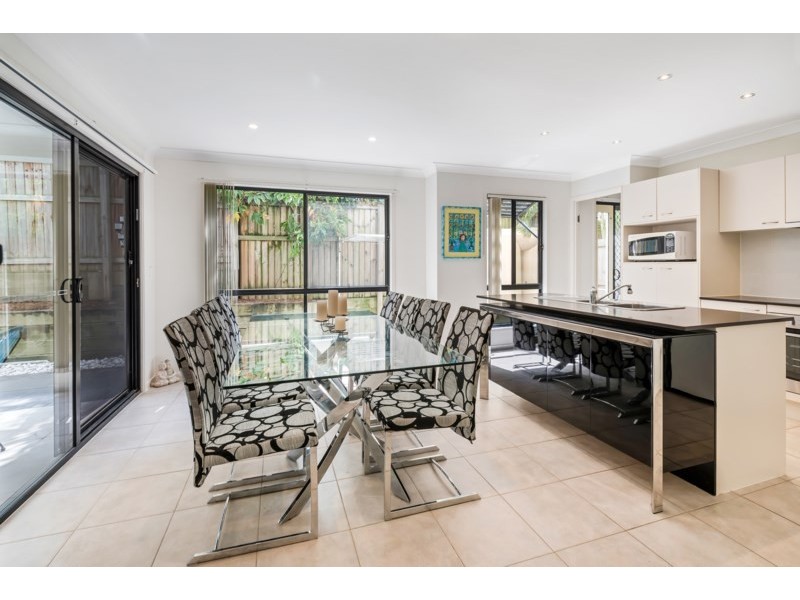 1/70 Government Road, Labrador QLD 4215