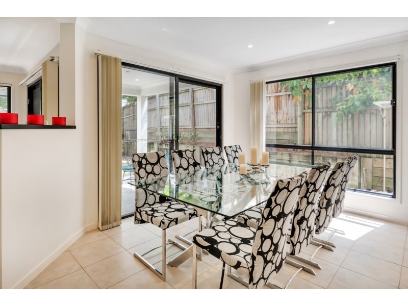 1/70 Government Road, Labrador QLD 4215