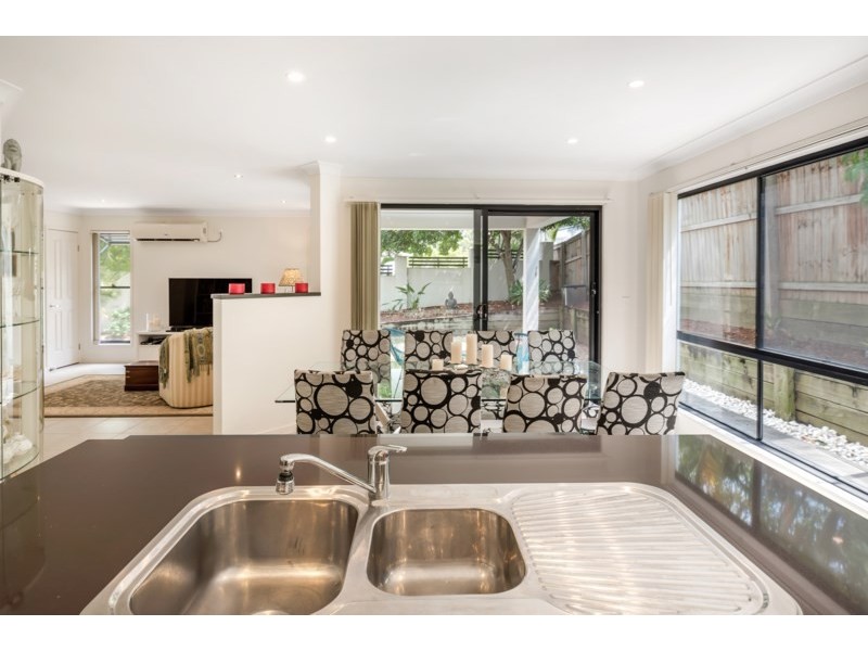 1/70 Government Road, Labrador QLD 4215