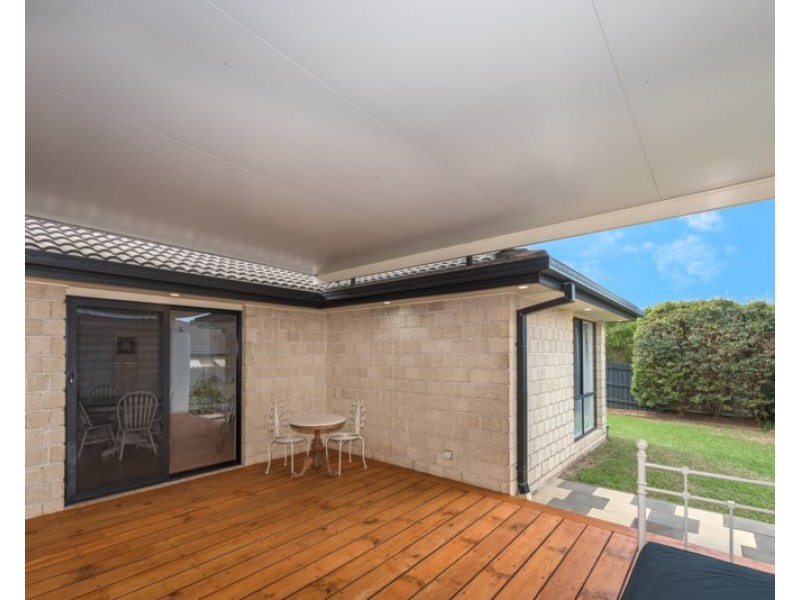 21 Murchison Street, Pacific Pines QLD 4211