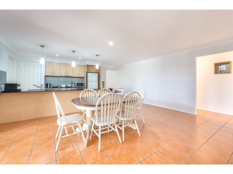 21 Murchison Street, Pacific Pines QLD 4211