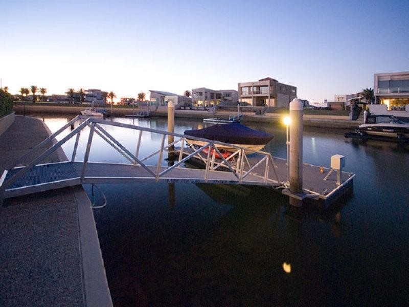 Paradise Point QLD 4216