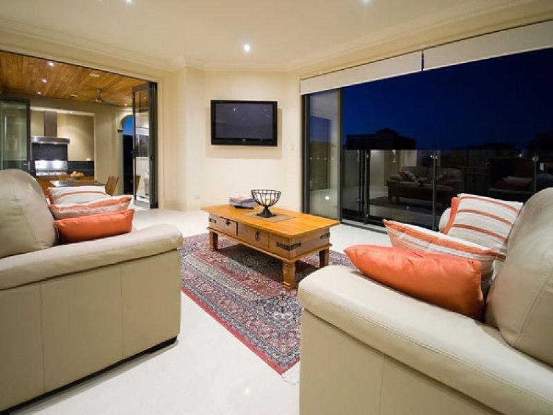 Paradise Point QLD 4216