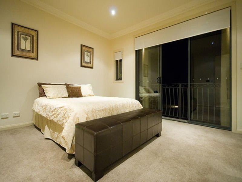 Paradise Point QLD 4216