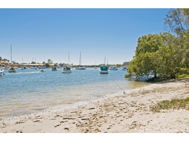 Paradise Point QLD 4216