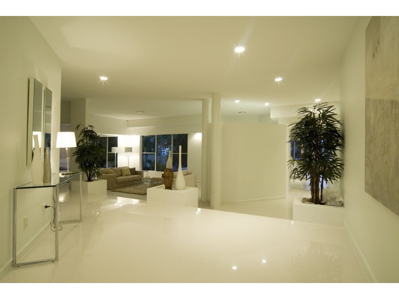 9 Excalibur Court, Paradise Point QLD 4216