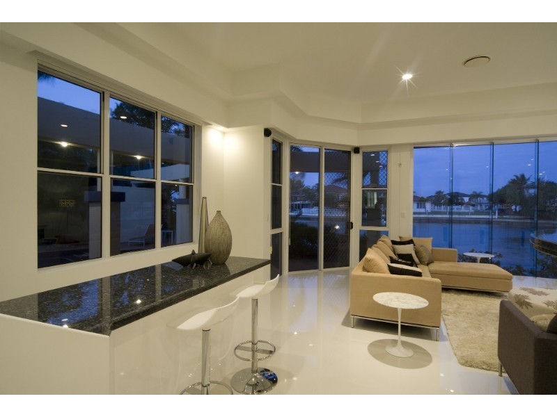 9 Excalibur Court, Paradise Point QLD 4216