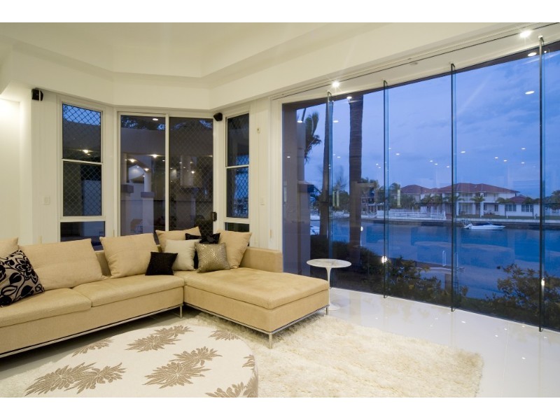 9 Excalibur Court, Paradise Point QLD 4216