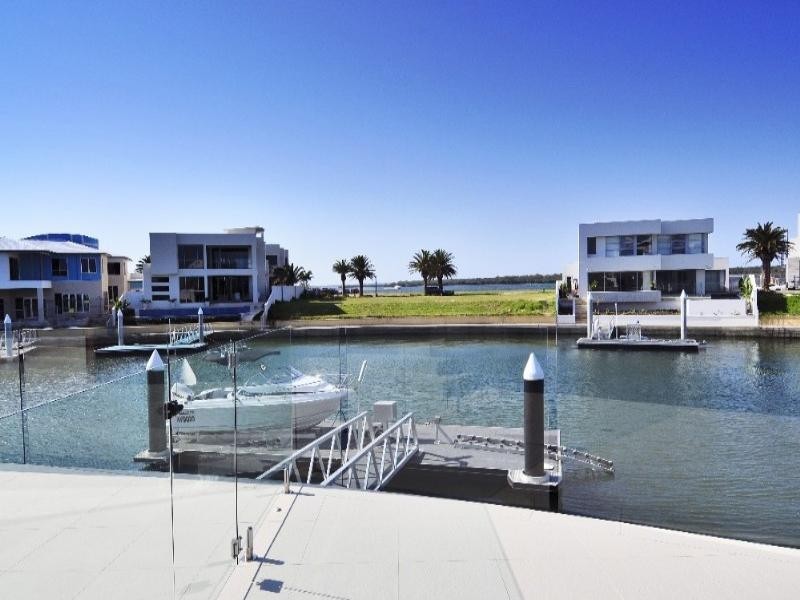 Paradise Point QLD 4216