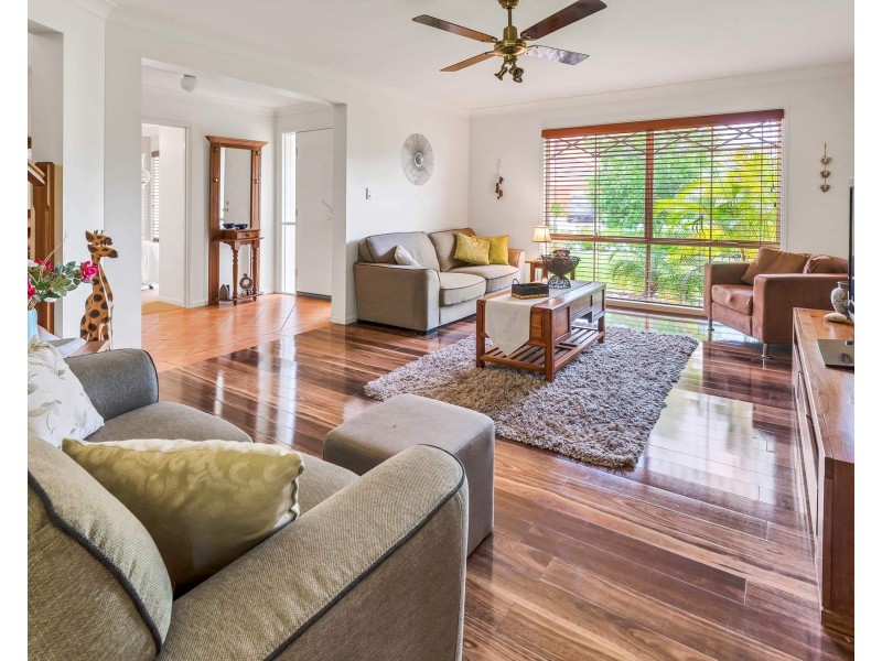 34 Brittany Drive, Oxenford QLD 4210