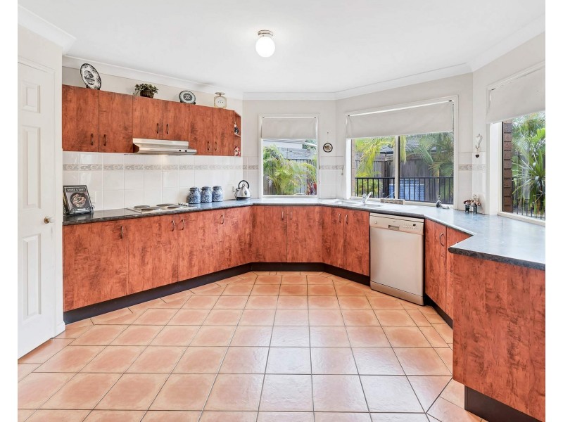 34 Brittany Drive, Oxenford QLD 4210