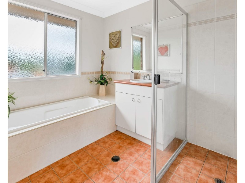 34 Brittany Drive, Oxenford QLD 4210