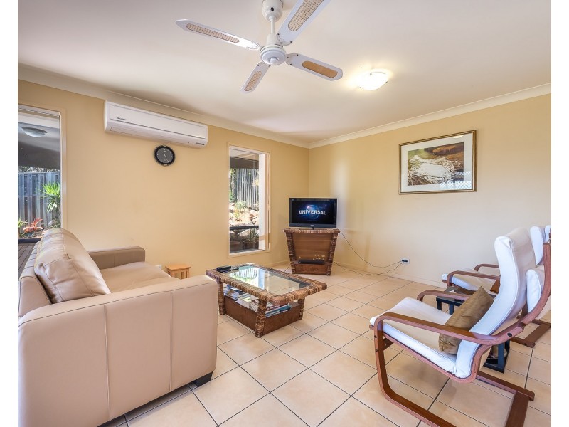 12 Hatutu Street, Pacific Pines QLD 4211