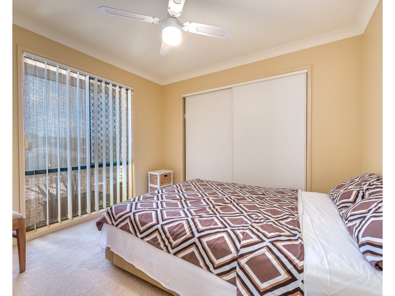 12 Hatutu Street, Pacific Pines QLD 4211
