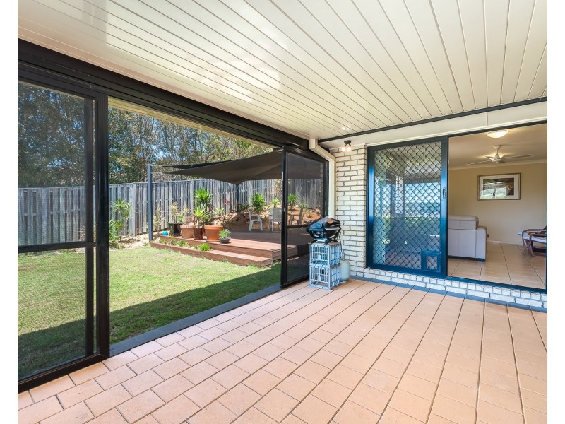 12 Hatutu Street, Pacific Pines QLD 4211